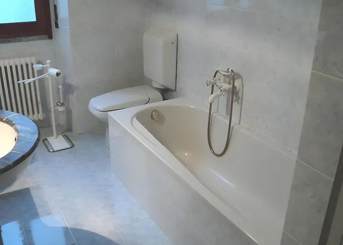 Apartman Spacious Historic F1 *