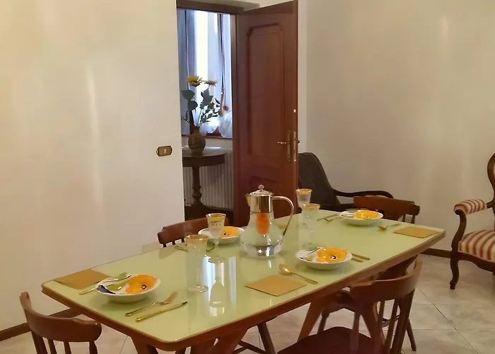 Spacious Historic F1 Apartman Gravedona