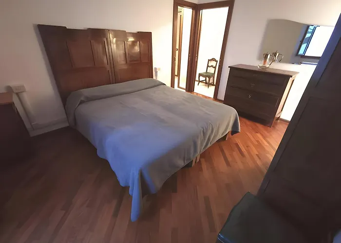 Spacious Historic F1 * Gravedona