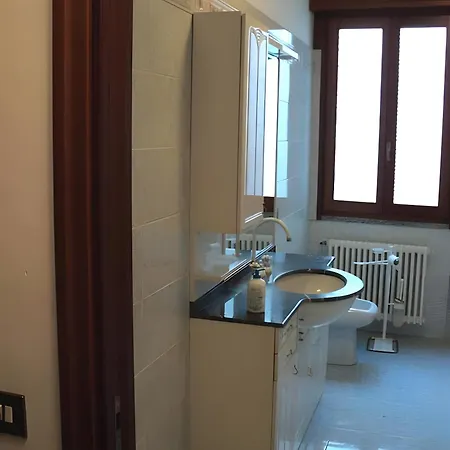 Spacious Historic F1 * Gravedona